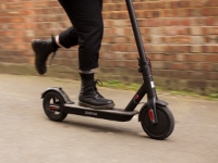 Populo S8 Electric Scooter Lifestyle