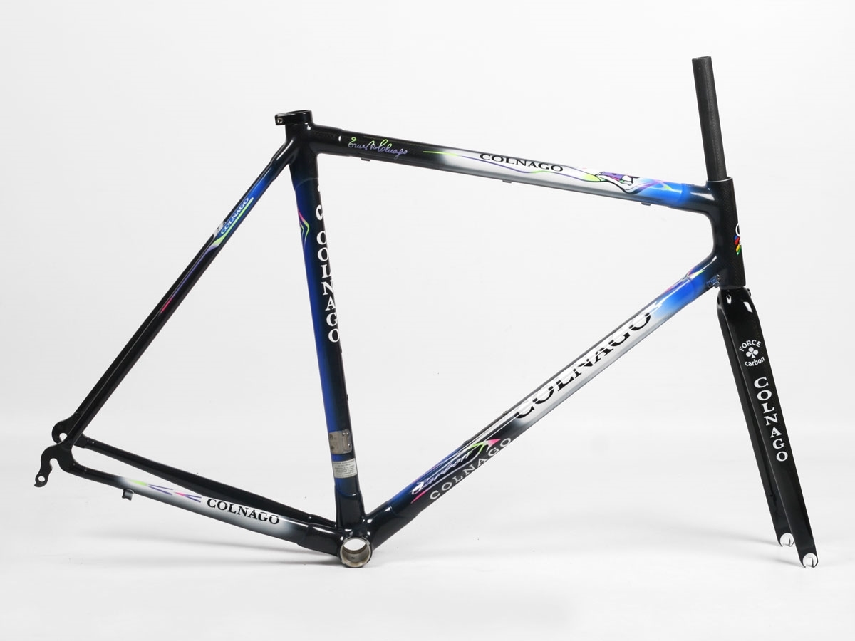 is the colnago c40 carbon or steel