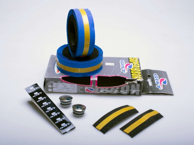Picture of Gist Superibbon dual coloured handlebar tape set (blue to black)