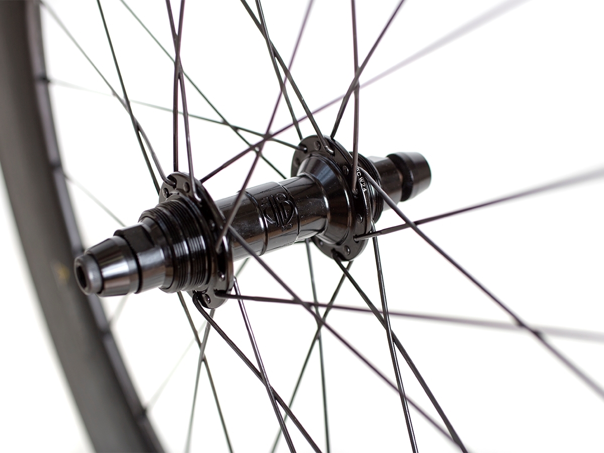 BLB Notorious 90 Carbon Complet Wheel 32H Rear
