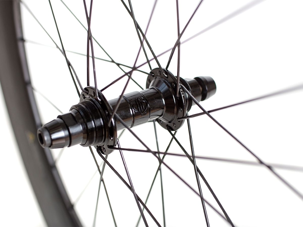 BLB Notorious 90 Carbon Complet Wheel 32H Rear