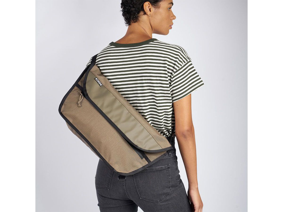Chrome Citizen Messenger Bag - Red