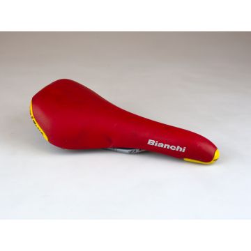 Selle Italia Tri Matic Bianchi Red Saddle