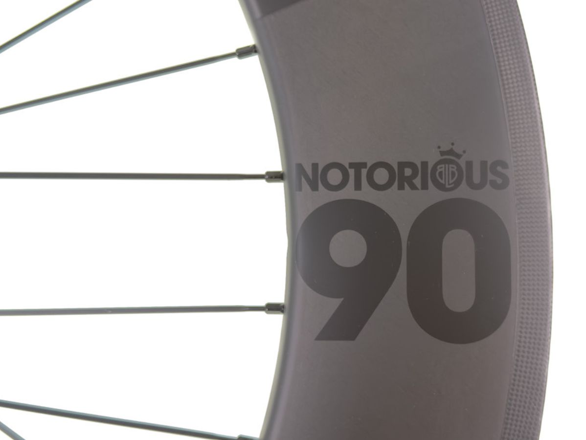 BLB Notorious 90 Carbon Complet Wheel 32H Rear